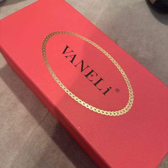 Vaneli flats - Picture 5 of 6